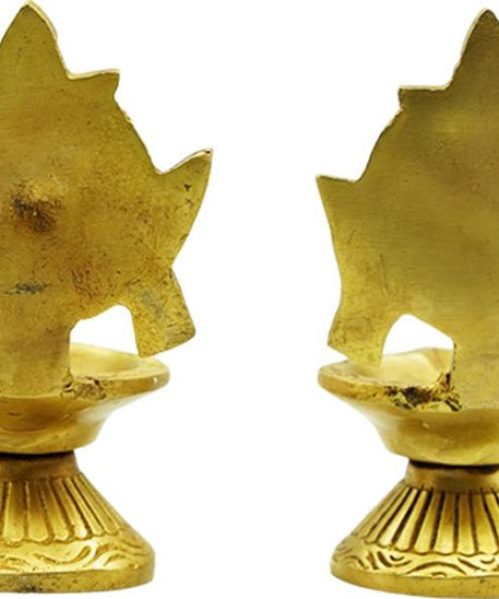 Shanku Chakra Diya Oil Deepam For Puja