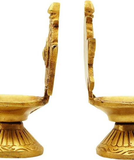 Shanku Chakra Diya Oil Deepam