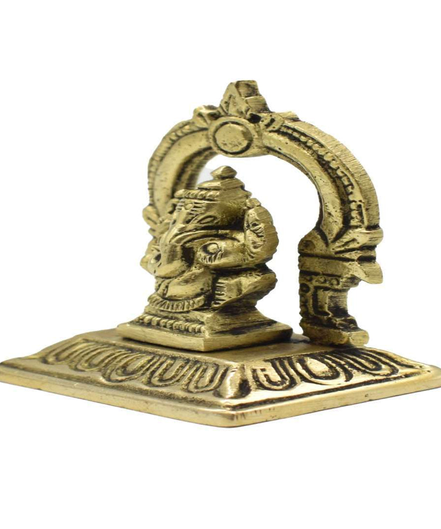 Brass Ganesh Idol with Prabhavali