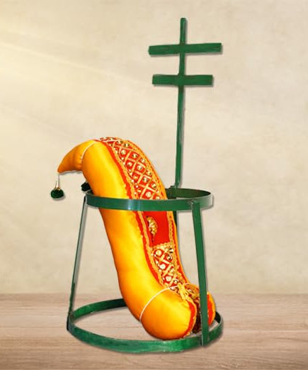 varalakshmi Saree Stand with Fabric Made Vagamalai Decorative for Pooja Combo set