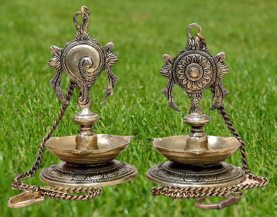 Shankh Chakra Diya ,Wall Hanging Oil Lamp Diya Deepam Deepak Kuthu Vilakku ( with Chain 23 inches )