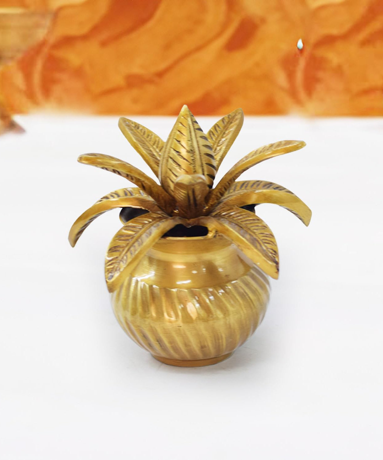 Brass Kalash with Coconut,Mango Leaves, mangal Kalasha Nariyal and Leafs