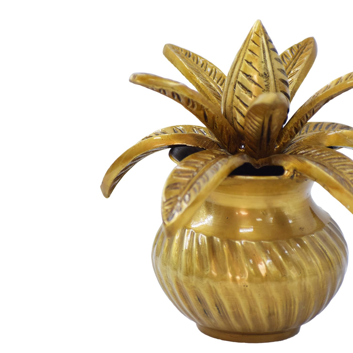 Brass Kalash with Coconut,Mango Leaves, mangal Kalasha Nariyal and Leafs