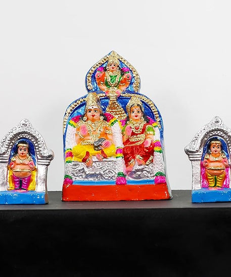 Kubera with Navanidhi Golu Dolls Set