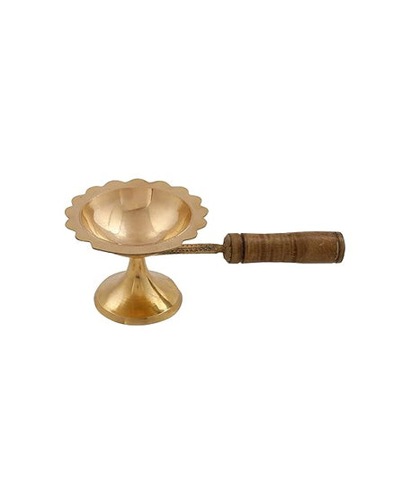 Brass Kapoor Aarti Diya With Handle