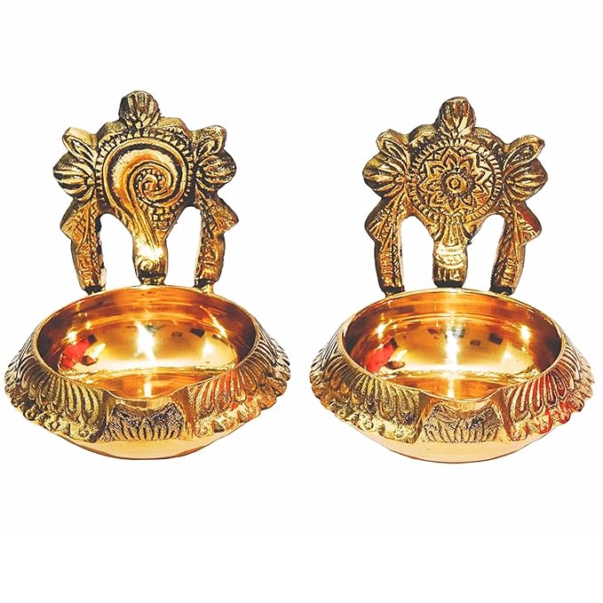 Pure Brass Shanku Chakra kuber Diyas(6cm x 5cm x 6cm)
