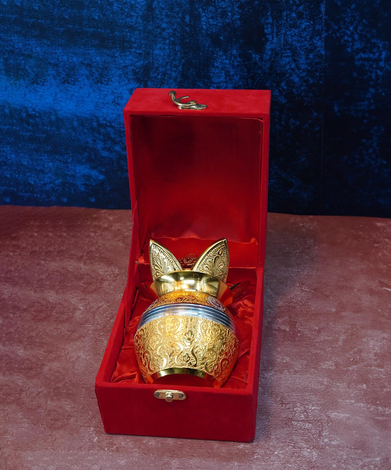 Brass Kalash with Coconut and Mango Leafs/Puja Lota Kalash/Mangal Kalash/with Velvet Box for Puja Kalash