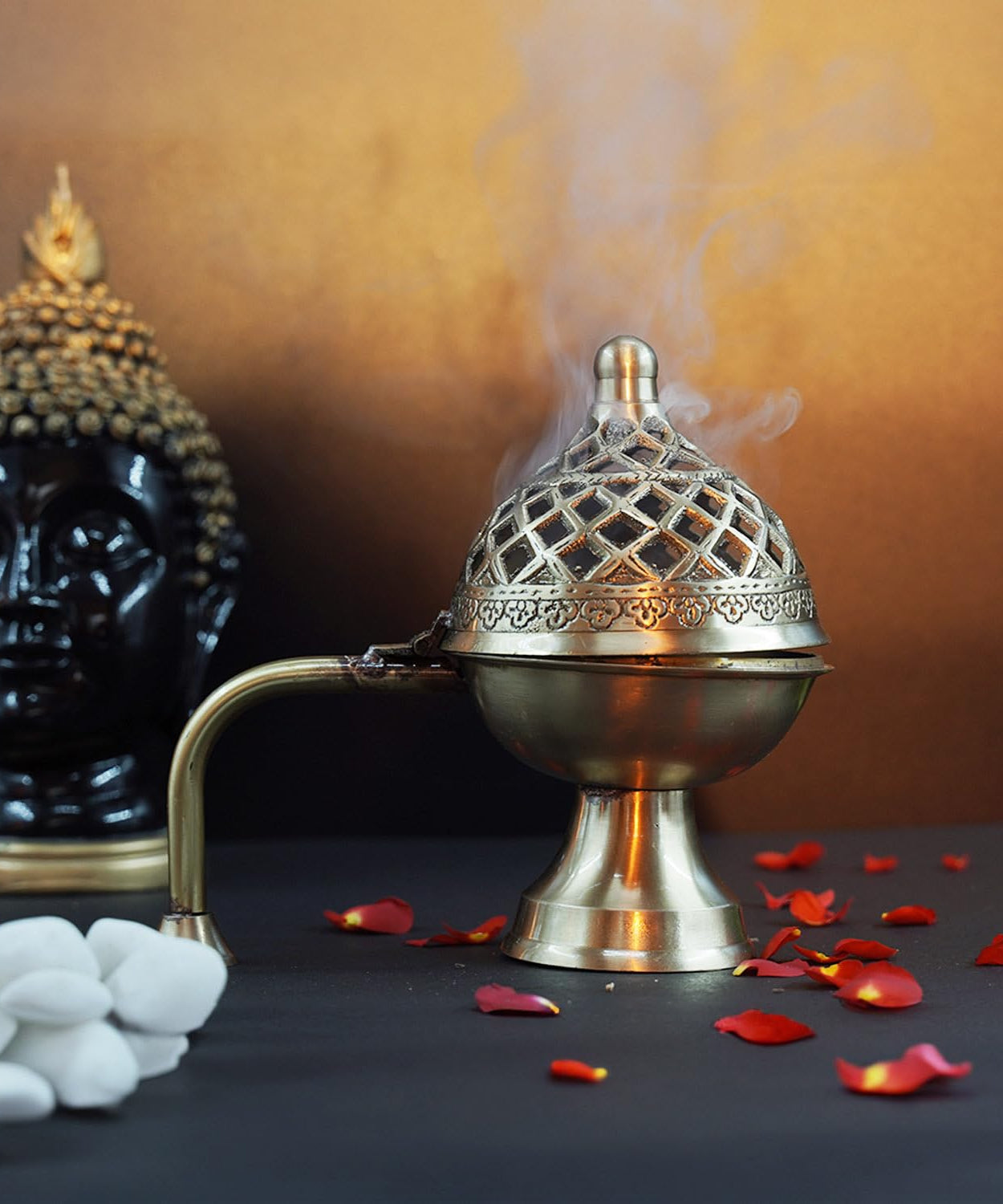 Brass-Hand-Loban-Dhoop-Stand-3