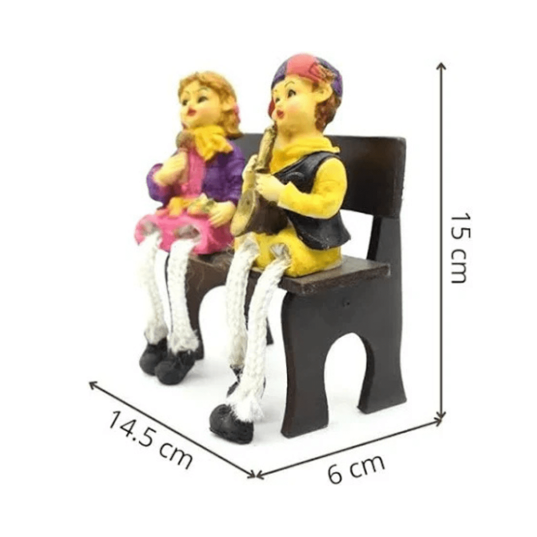 Love Couple Showpiece Gift Sitting on Bench for Valentine Gift