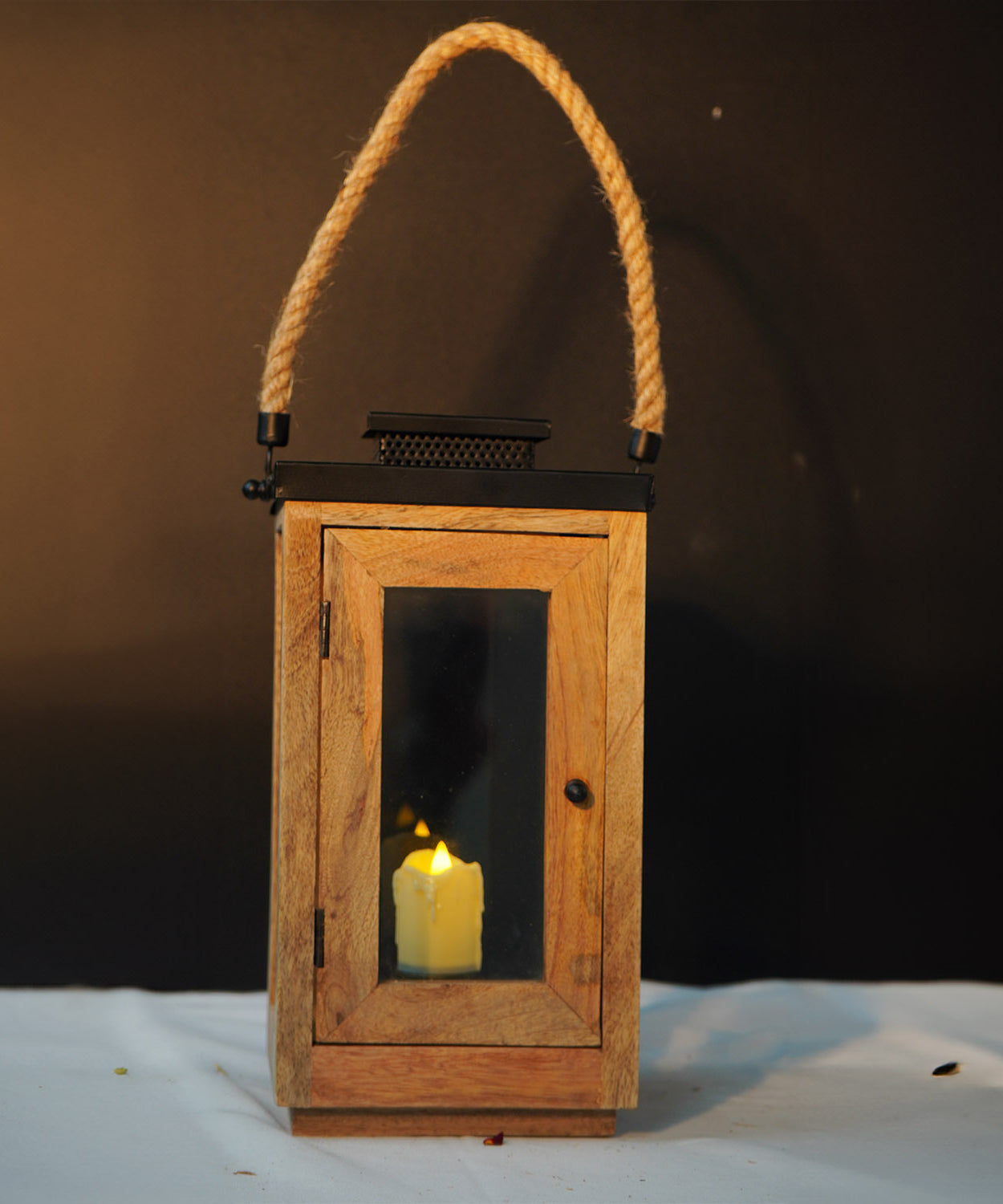 WOODEN T-LIGHTHOLDER (6)