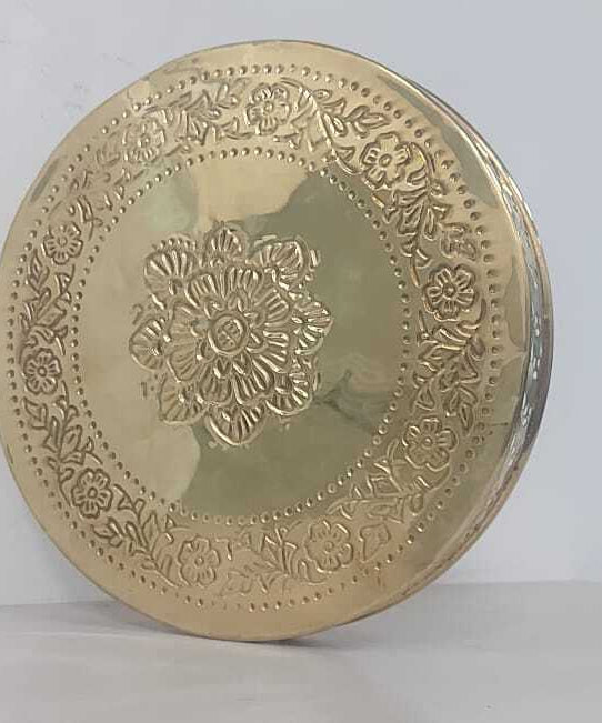 Floral Leafy Pattern And Jali Design Brass Pooja Thali For Home Use