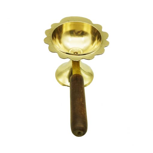 Brass Kapoor Aarti Diya With Handle - Image 4