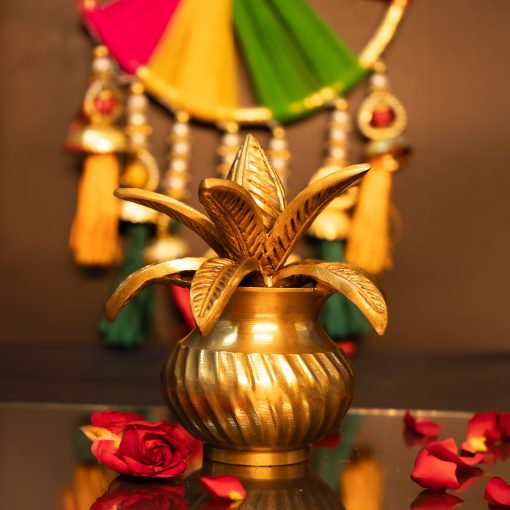 Brass Kalash with Coconut,Mango Leaves, mangal Kalasha Nariyal and Leafs